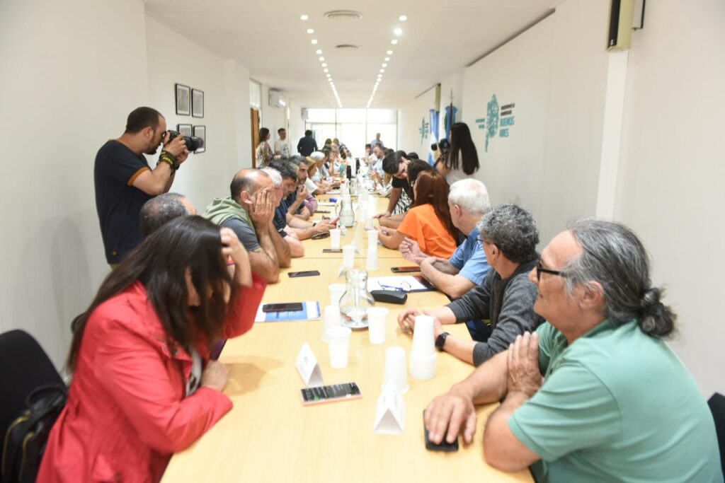 Los funcionarios de Kicillof recibirán a los estatales bonaerenses el martes 17 de diciembre al mediodía.