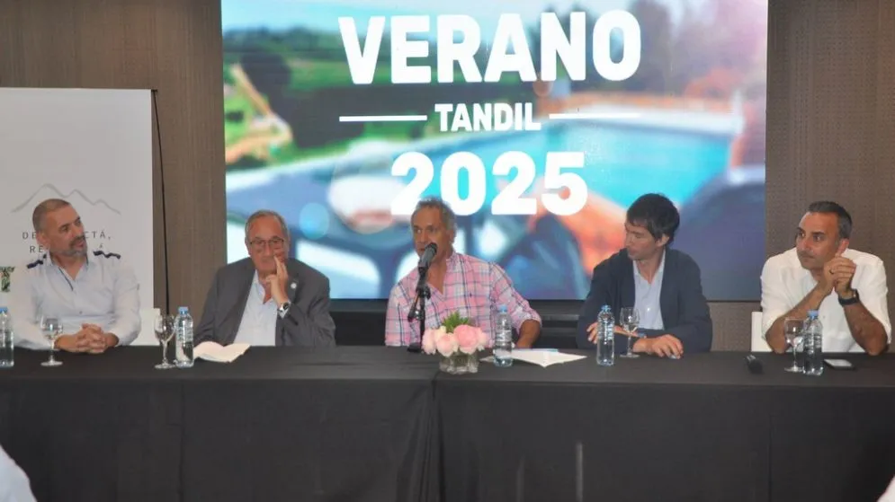 El secretario de Turismo, Daniel Scioli, adelantó que en febrero comenzarán los vuelos regulares al municipio de Tandil.