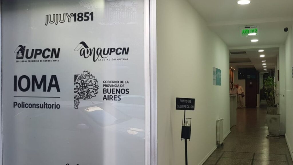 A las quejas de afiliados por la falta de prestación médica del IOMA, se le suman las denuncias por cobros por fuera de la cobertura.