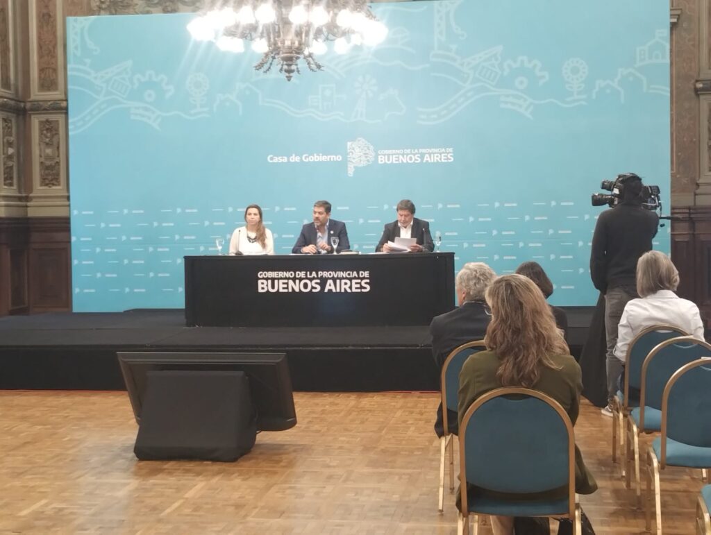 Carlos Bianco encabezó la tradicional conferencia de prensa de los lunes junto a Alberto Sileoni y Julieta Calmels.