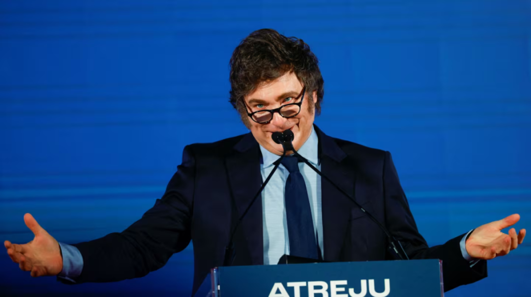 El presidente Milei ofreció una entrevista al diario italiano Líbero, en la que abordó su gestión económica y su relación con otros líderes globales.
