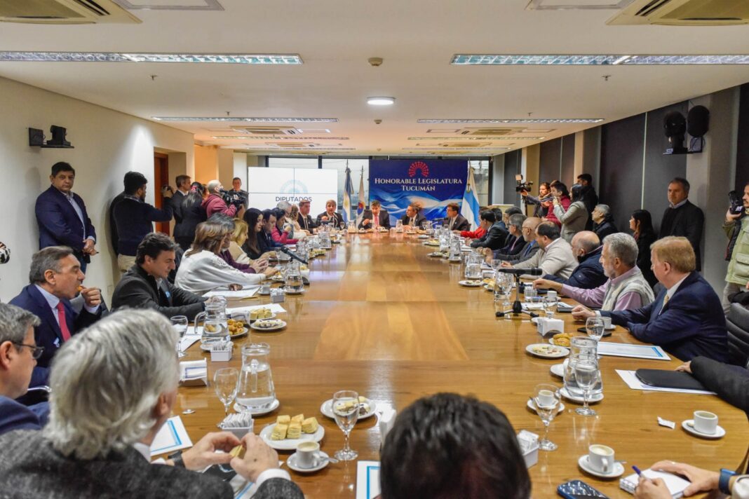 Desde el Congreso, Diputados citó al Ministro de Salud y al titular del PAMI por las restricciones en los medicamentos para jubilados.