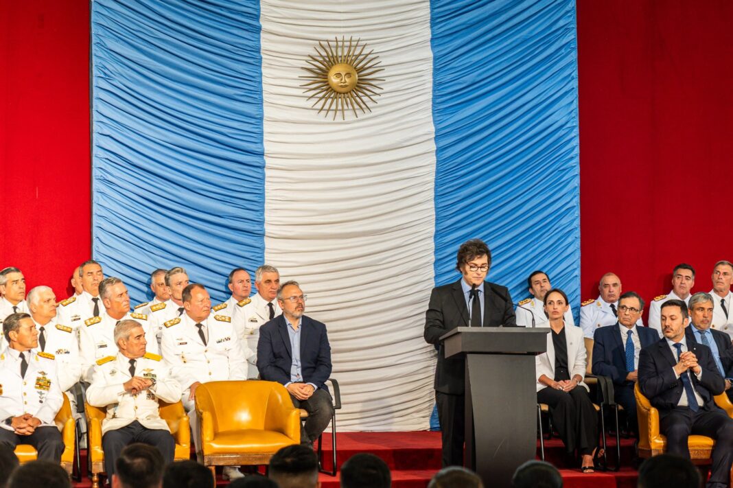 Durante el acto de entrega de sables y medallas, el presidente Javier Milei remarcó el 
