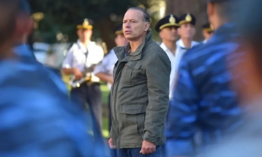 El senador bonaerense de Unión por la Patria, Sergio Berni, calificó de “corto” el regreso del Servicio Cívico y pidió el regreso del servicio militar obligatorio.