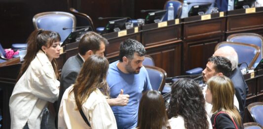 Unión por la Patria acordó introducir varias modificaciones en el Presupuesto 2025 y la Ley Impositiva tras varias horas de negociación.