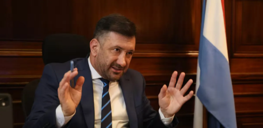 El juez federal Lavié Pico rechazó el pedido de amparo presentado por Eduardo Kueider, con el fin de recuperar su banca en el Senado.