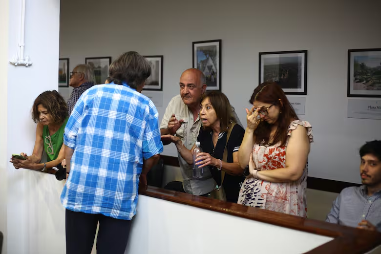 A la presentación del COU asistieron varios vecinos que pedían para que la reforma se analice con más tiempo.