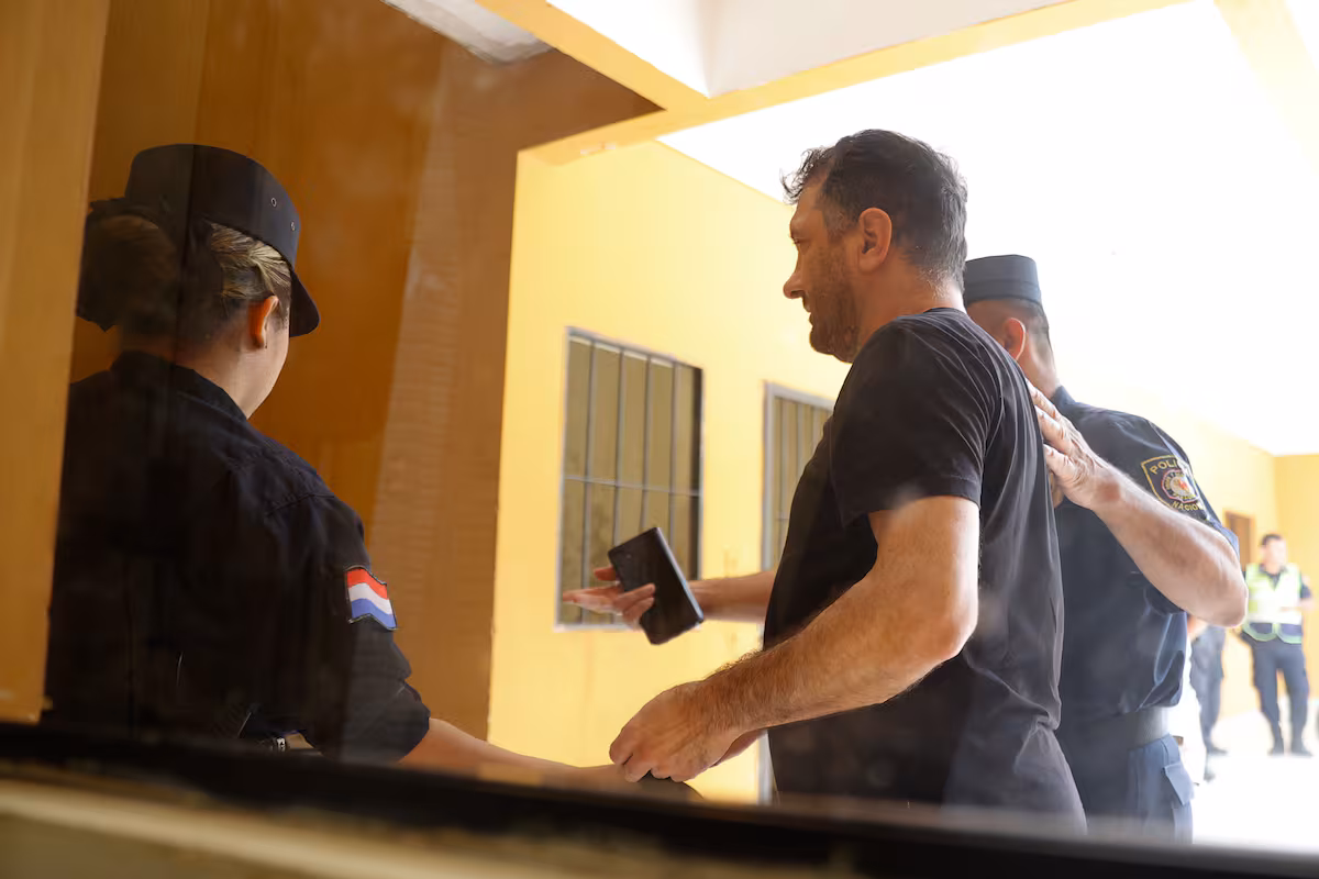 La situación judicial de Kueider se agrava y Arroyo Salgado aguarda por el desafuero para la detención.