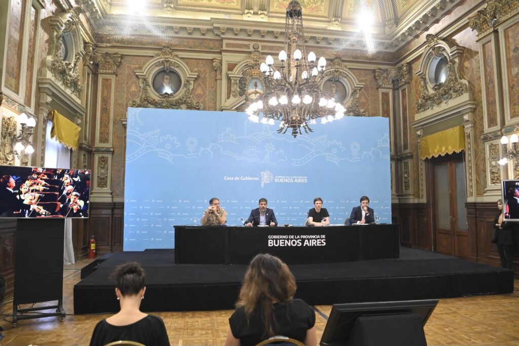 Bianco encabezó una nueva conferencia de prensa y le pidió a la oposición que ponga los votos en la Legislatura para aprobar el Presupuesto 2025.