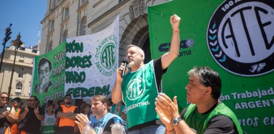 La Asociación Trabajadores del Estado (ATE) este lunes le exigió al presidente de la Nación, Javier Milei, que reabra las paritarias antes del 31 de diciembre.