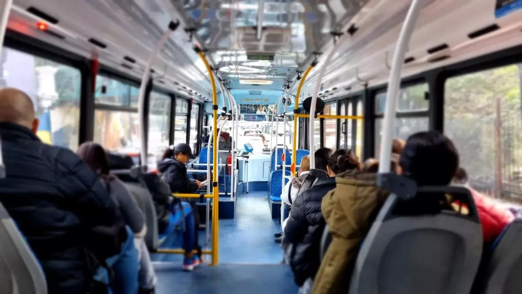 Las autoridades viales y de transporte de Provincia, Nación y CABA han dispuesto una serie de medidas para garantizar un tránsito seguro y ordenado.
