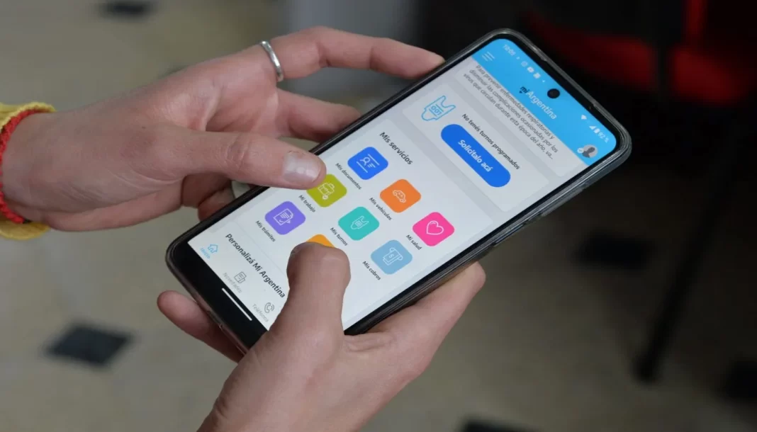 El Gobierno confirmó el hackeo a la app Mi Argentina con críticas a la gestión anterior y la falta de inversión en ciberseguridad.