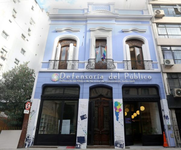 ATE cruzó al Gobierno nacional por los más de 100 despidos en la Defensoría del Público. “Aniquila el derecho a la comunicación democrática”, afirmaron.
