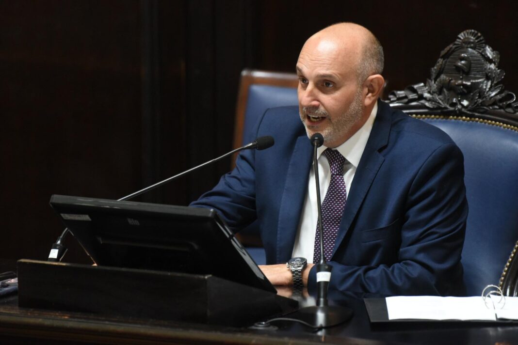El titular de la Cámara de Diputados bonaerense, Alexis Guerrera, pidió el acompañamiento de la oposición para sancionar el presupuesto 2025