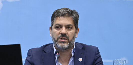 Carlos Bianco arremetió contra la oposición por las negociaciones del Presupuesto 2025 y se metió en la interna entre Bullrich y Larreta.