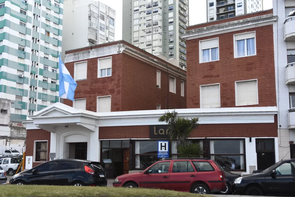 La titular de ATE Mar del Plata, Claudia Rey, advirtió que los despidos impactarán en la calidad de los servicios a los huéspedes de los hoteles. 