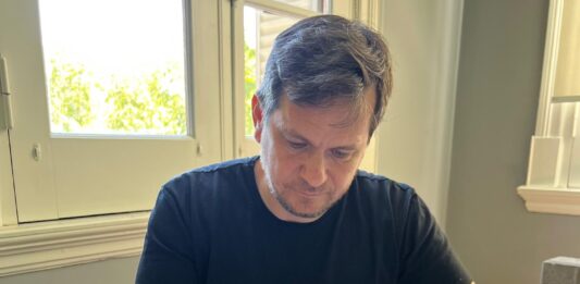 El intendente de Zárate, Marcelo Matzkin, anunció que el municipio bonaerense adquirirá armas no letales.
