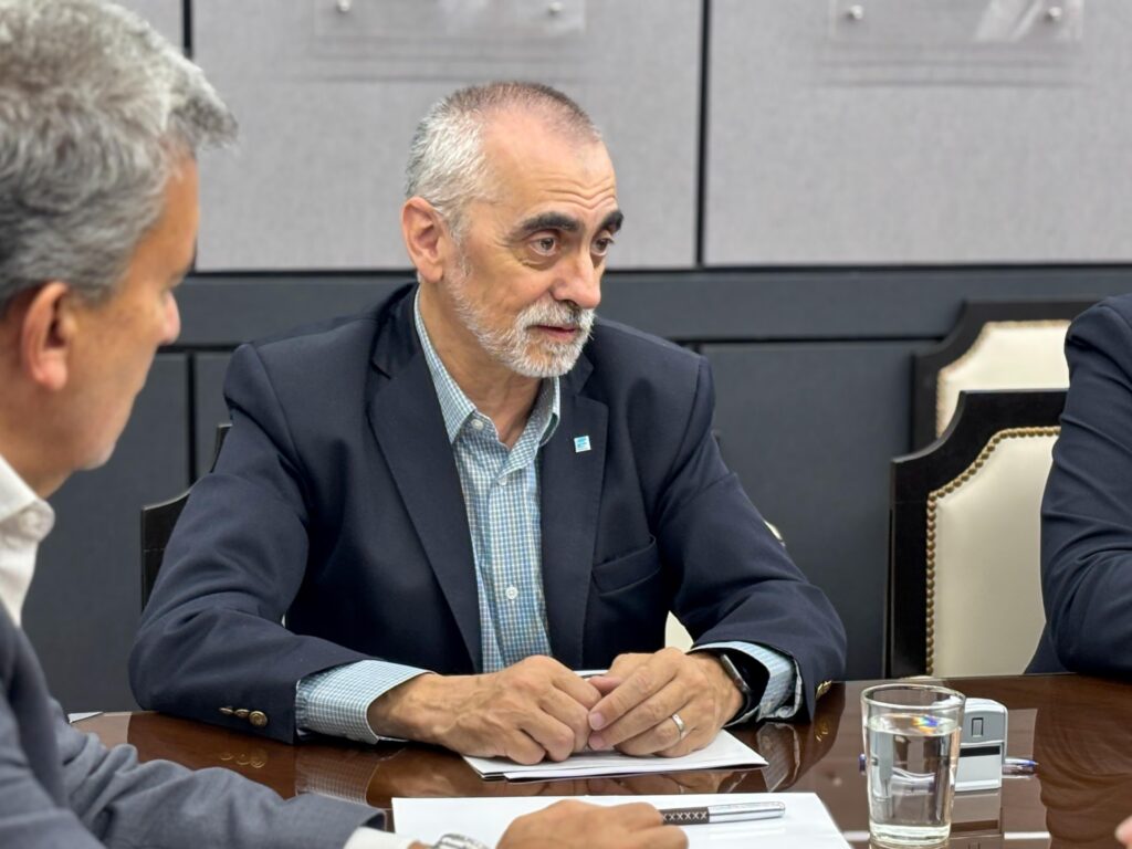 El Senasa actualizó el marco regulatorio para empresas y productos veterinarios que se fabrican, distribuyen, exportan y comercializan en Argentina.