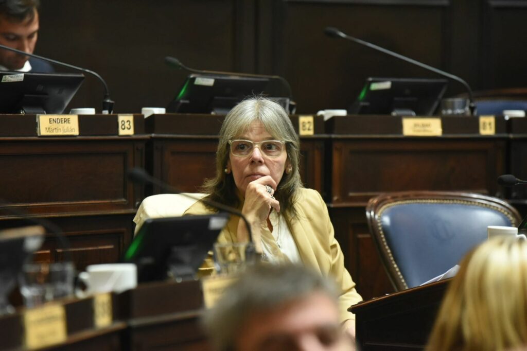 El presidente de Loterías y Casinos, Gonzalo Atanasof, aseguró que trabaja en tándem con la Legislatura bonaerense, pese a su ausencia. 