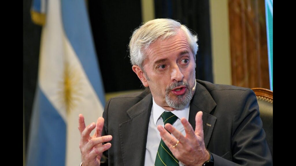 Enargas prevé el cambio de reglamento para que las firmas no puedan cortar el suministro por falta de pago en tasas municipales. 