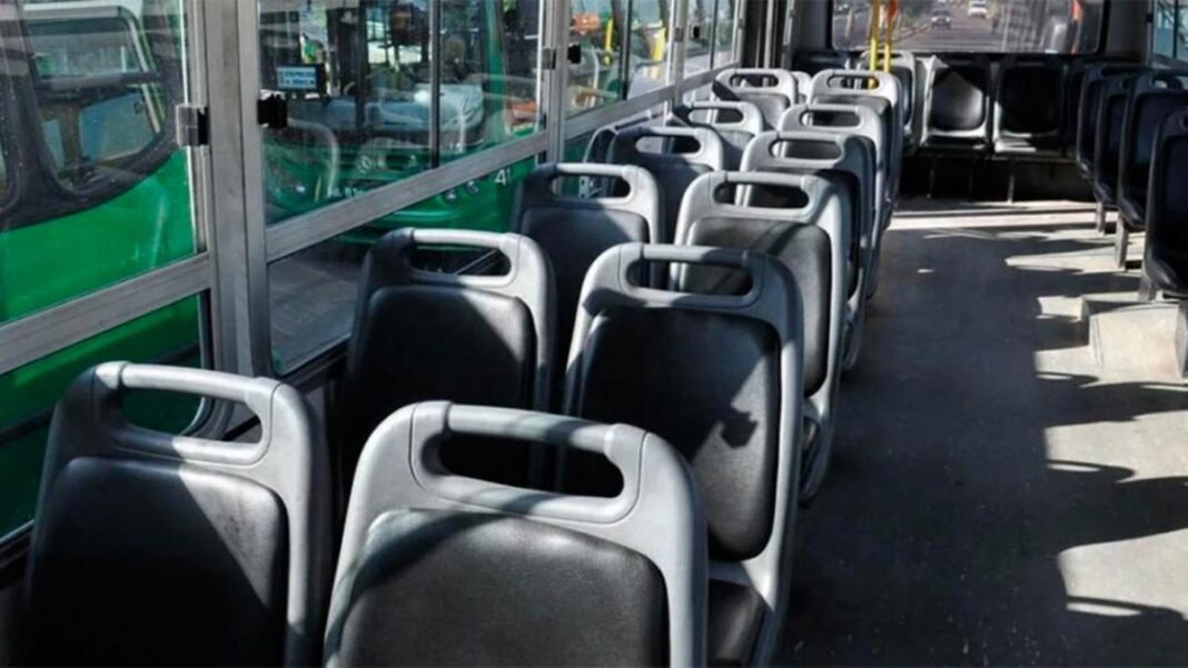 Las empresas del transporte bonaerense advierten que la falta del pago de anticipo que no hay suministros estén disponibles para los próximos días.
