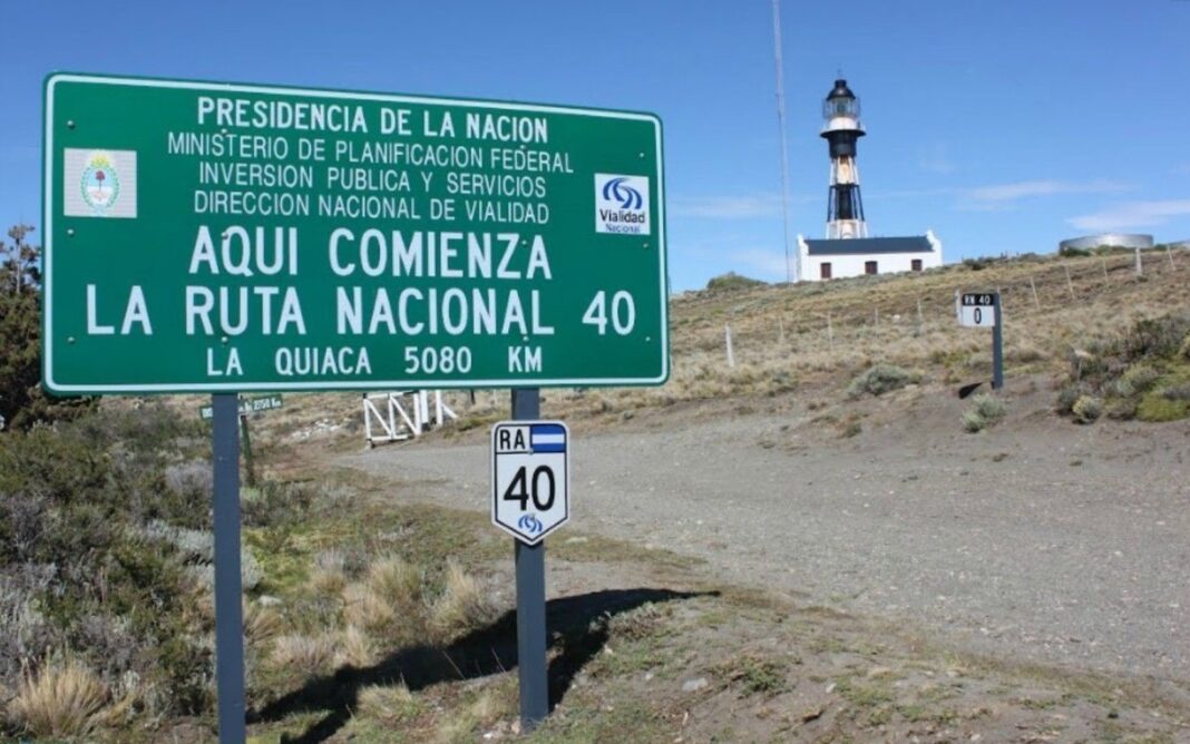 Milei firmó el decreto que da pie a la privatización de rutas nacionales y más de 9.000 kilómetros de autopistas.