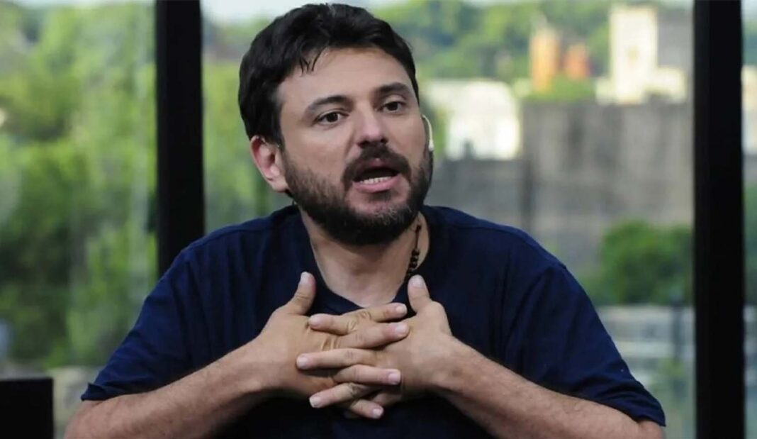 El dirigente social Juan Grabois mantuvo un fuerte cruce con el intendente PRO de Mar del Plata, Guillermo Montenegro, por la polémica con los trapitos.