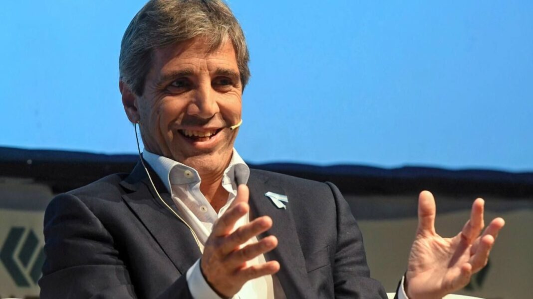 Luis Caputo informó que en el primer año de gestión de Javier Milei, Argentina cerró el 2024 con un superávit financiero de $1,7 billones.