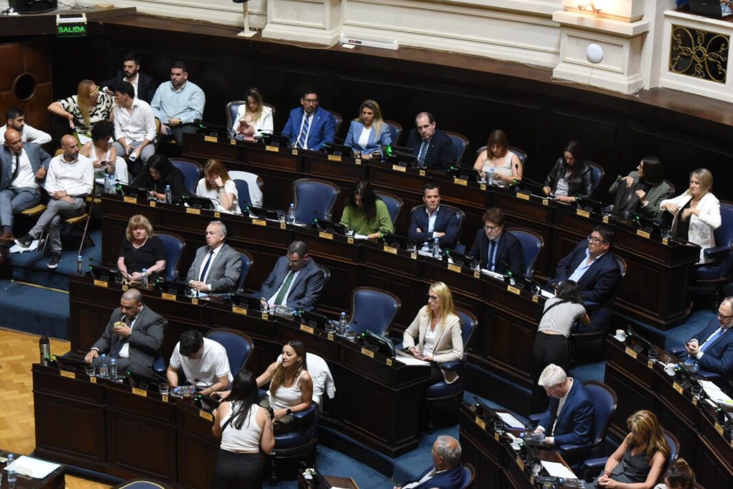El diputado bonaerense del PRO, Adrián Urreli, ratificó su intención de conformar una alianza electoral con LLA en las ocho secciones de la provincia.