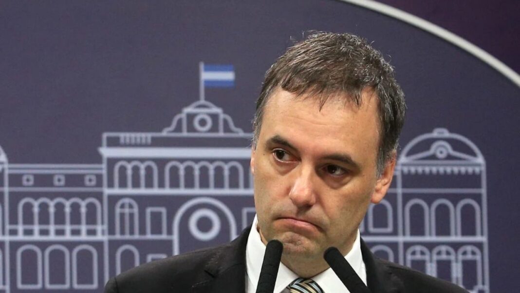 El vocero presidencial, Manuel Adorni, volvió a condicionar la posible alianza electoral entre La Libertad Avanza y el PRO.
