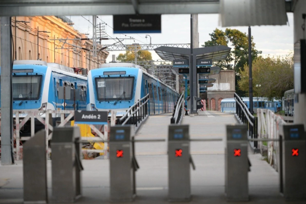 Este lunes vence la conciliación obligatoria para alcanzar un acuerdo salarial para los conductores de trenes. El sindicato no descarta llamar a paro.