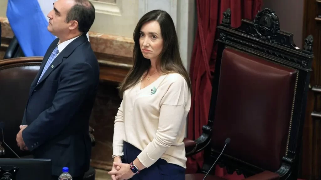 Desde el entorno de Villarruel advierten que desde el Ejecutivo nacional buscan neutralizar su participación dentro del Senado. 
