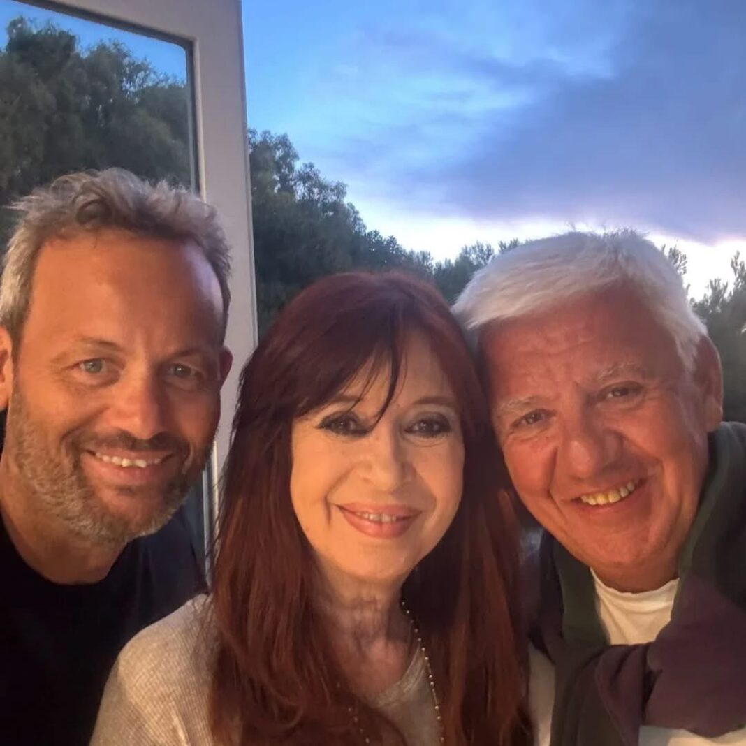 Alejandro Dichiara reveló que, en su charla con Cristina Kirchner en Monte Hermoso, la expresidenta pidió por la aprobación del Presupuesto 2025 en la Provincia.