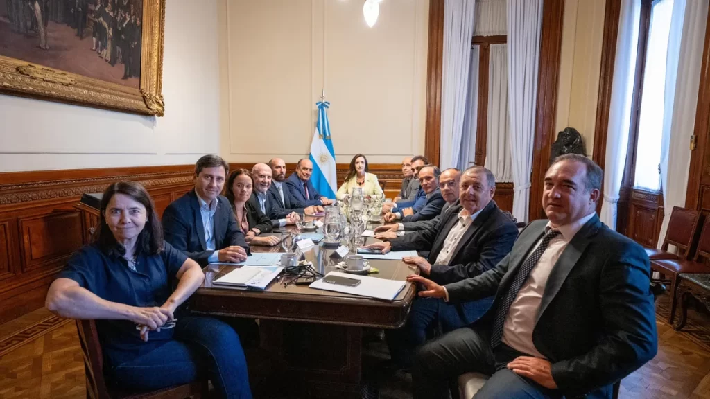 Los senadores "amarillos" mantuvieron una reunión con el jefe de Gabinete, Guillermo Francos, y la vicepresidenta, Victoria Villarruel.