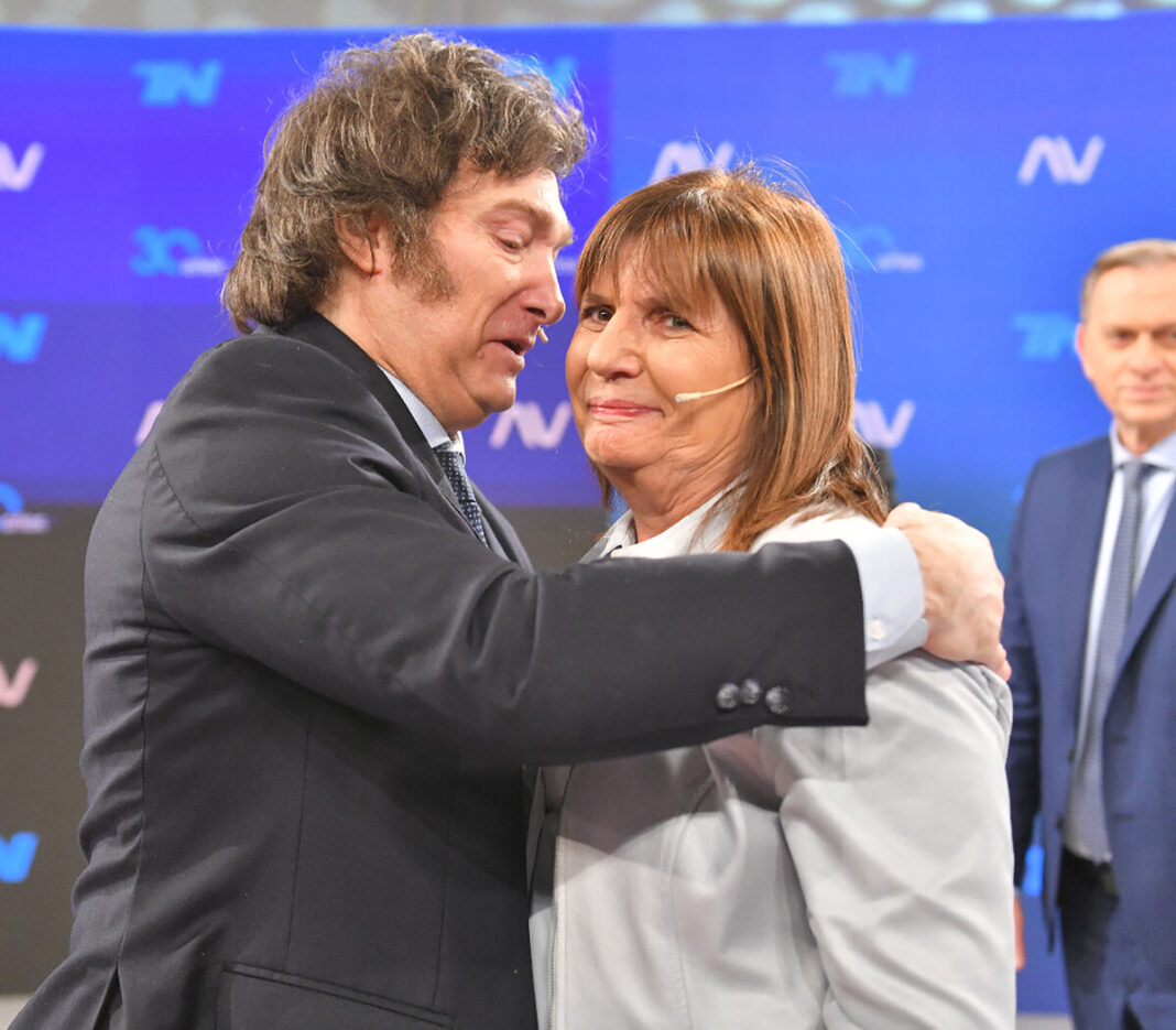 La ministra de Seguridad, Patricia Bullrich, celebró el discurso del presidente Javier Milei contra la comunidad LGTBQI+, el feminismo y la ideología woke en Davos.