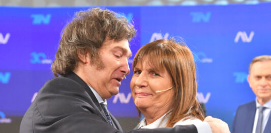 La ministra de Seguridad, Patricia Bullrich, celebró el discurso del presidente Javier Milei contra la comunidad LGTBQI+, el feminismo y la ideología woke en Davos.