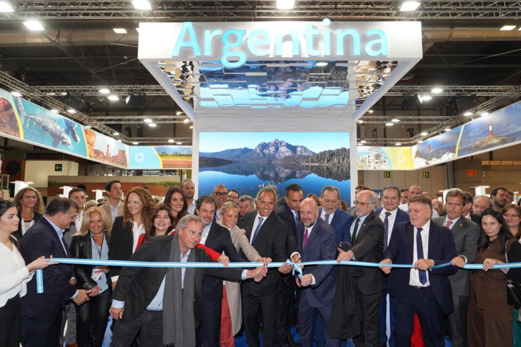 Celebran la participación de Mar del Plata en la Feria Internacional de Turismo y anuncian que podría tener una conexión con España.