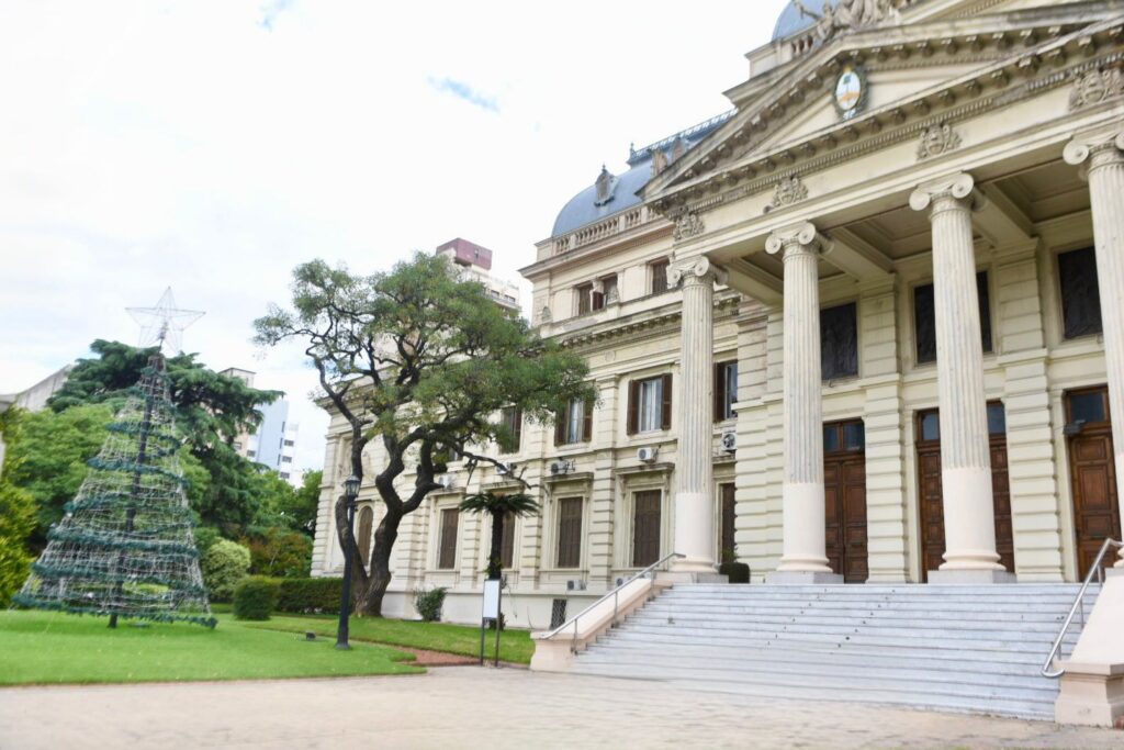 La vicegobernadora Verónica Magario aceptó efectuar obras de remodelación en el recinto del Senado bonaerense.