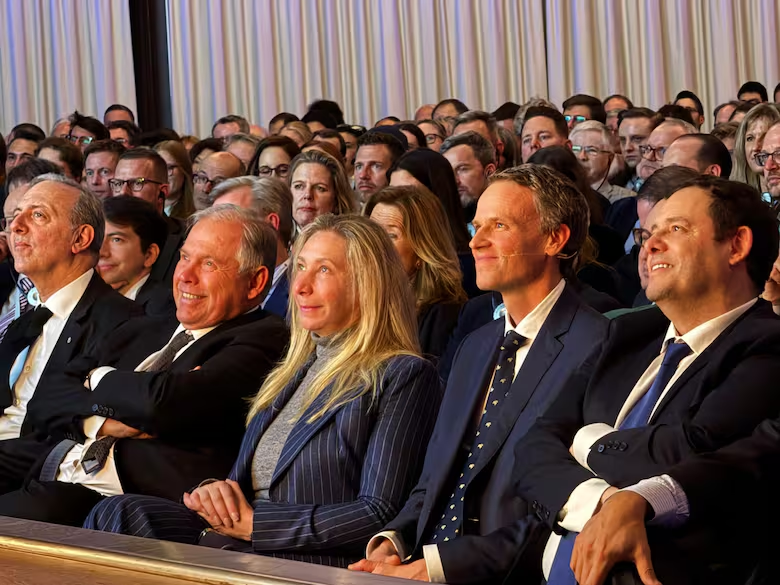 En el cierre de su gira, el presidente Javier Milei recibió el premio Röpke, del Liberal Institut.