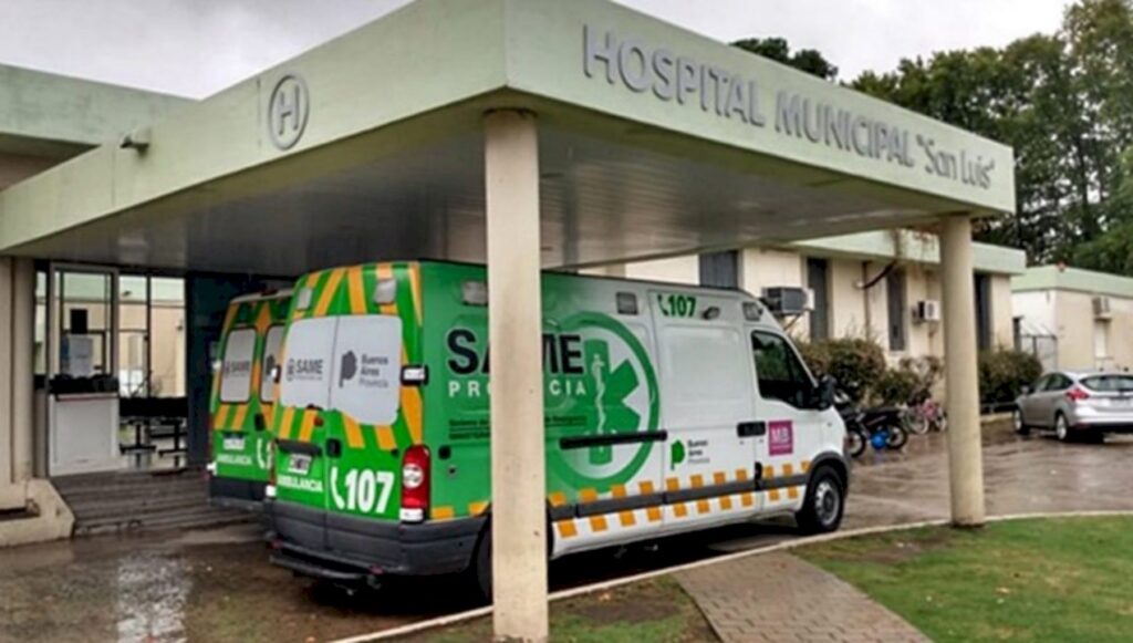 Entre los temas que abordaron los intendentes de UxP estuvo la preocupación por la alta demanda en hospitales públicos.