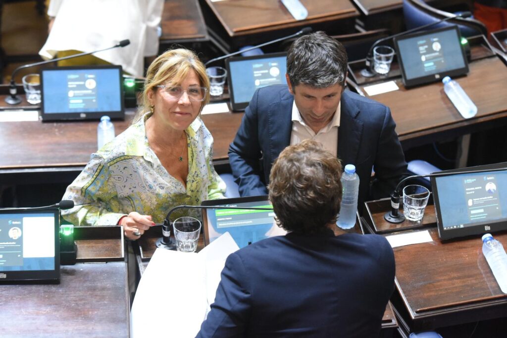 La diputada, Silvina Vaccarezza, promuve la modernización de las capacitaciones de la policía bonaerense para mejorar la seguridad rural.