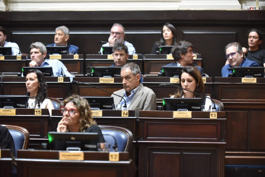 La bancada de Acuerdo Cívico UCR-GEN cuestionó el proyecto presentado por el bloque de LLA, que propone derogar la ley de Paridad de Género.