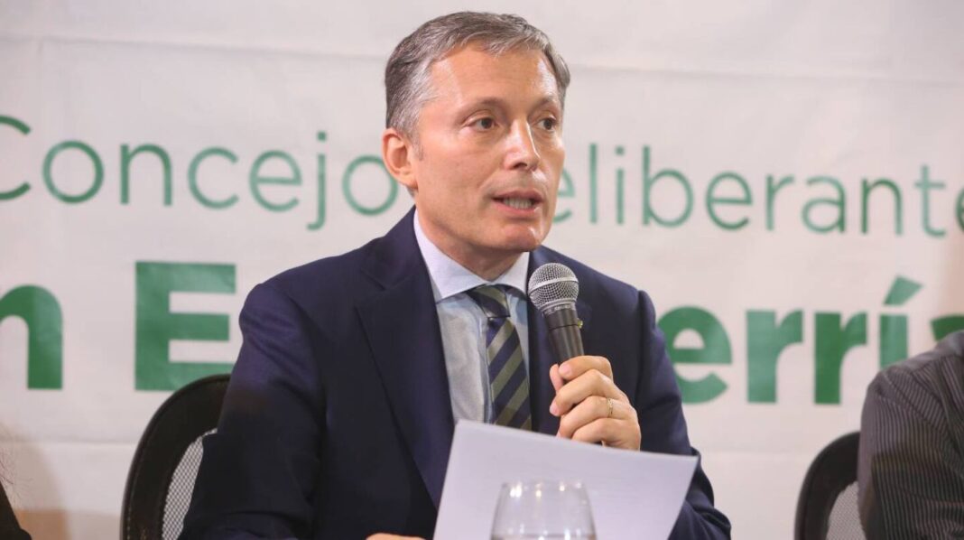 El ex titular del PJ bonaerense, Fernando Gray, aseguró que el espacio a nivel nacional perdió el eje de focalizar los intereses en pos de defender la mejora en la sociedad.