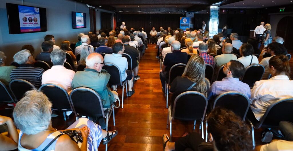 El diputado bonaerense, Gustavo Pulti, participó de un ciclo de debates organizado por el grupo “¿Y ahora qué?”.