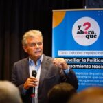 Pulti: “Tenemos que construir un frente amplio para defender los intereses nacionales” El diputado bonaerense, Gustavo Pulti, participó de un ciclo de debates organizado por el grupo “¿Y ahora qué?”. Las definiciones que dejó.