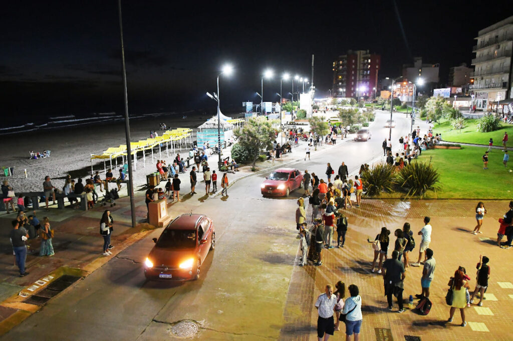 Monte Hermoso: Según fue difundido, la permanencia promedio de los turistas en el distrito costero fue de 9 días.