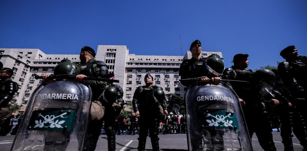 Efectivos de Gendarmería Nacional protestarán el 10 de febrero en varias ciudades del país por bajos salarios y mejores condiciones laborales.