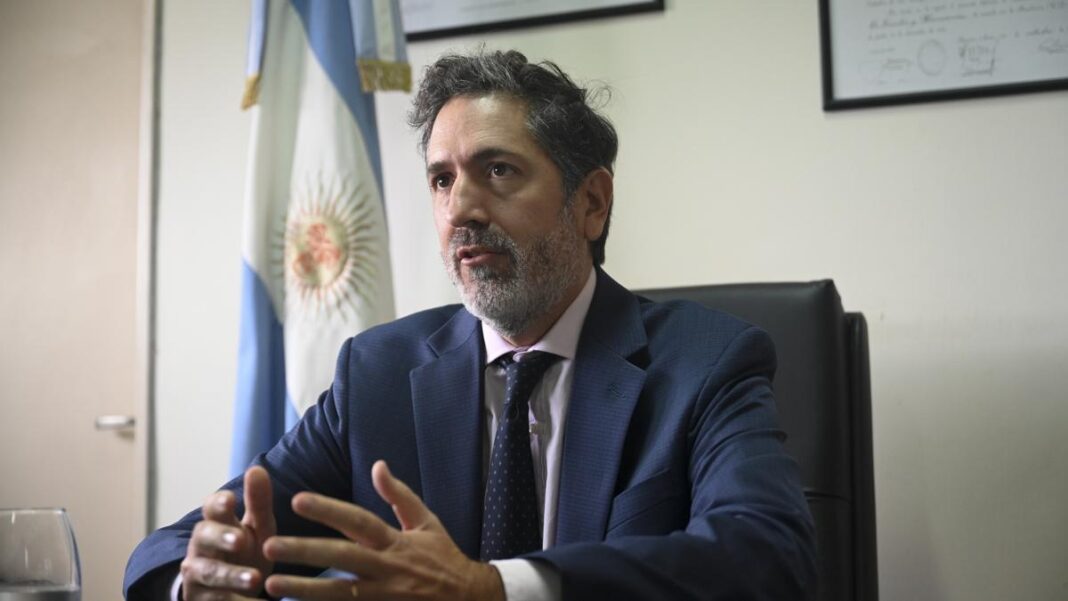 Sebastián Casanello quedó a cargo de la causa Seguros y deberá definir la situación procesal de Alberto Fernández y el resto de los imputados.