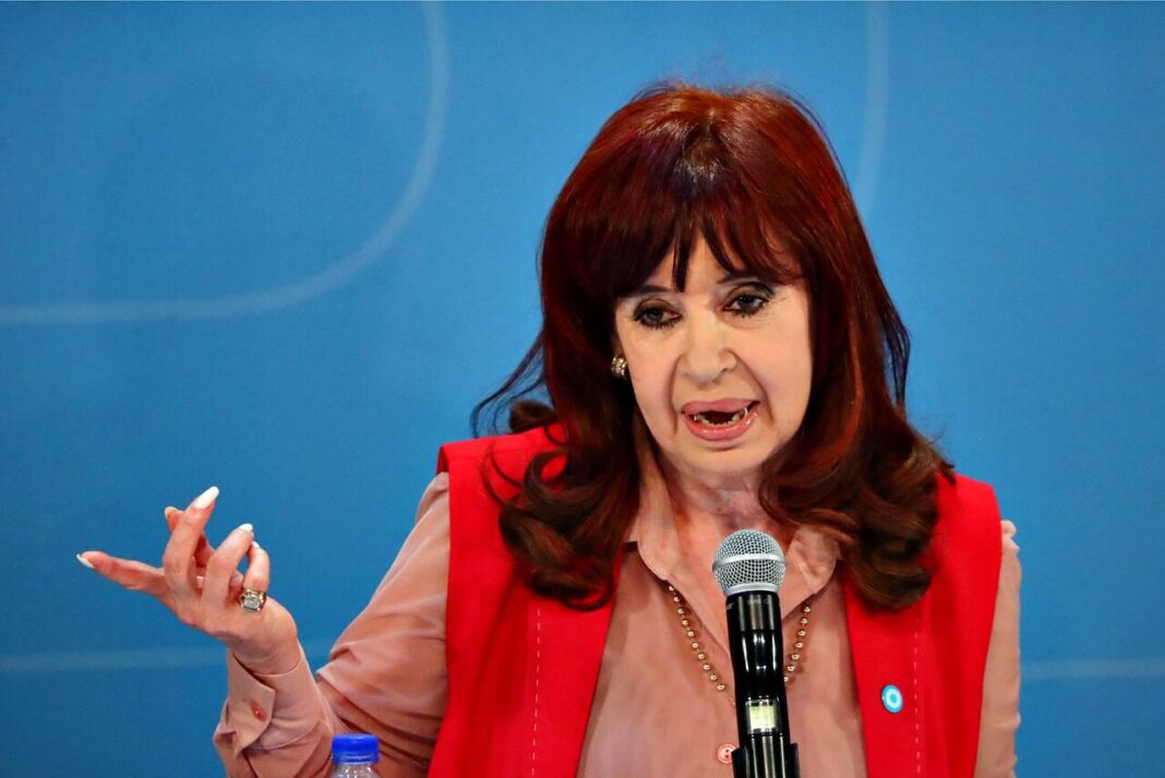 El Gobierno nacional de Donald Trump le prohibirá a la ex presidenta, Cristina Kirchner, ingresar a Estados Unidos por sus causas de corrupción.