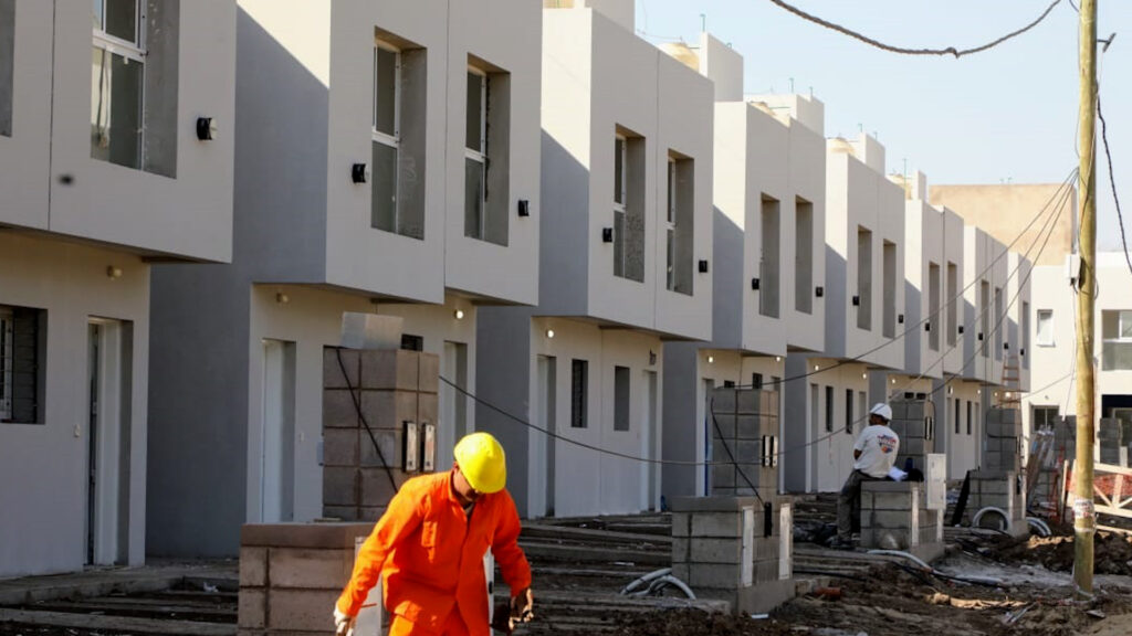 EL Gobierno cerró por decreto la Secretaría de Vivienda: "la política de vivienda debe ser gestionada principalmente por las provincias, los municipios y el sector privado".
